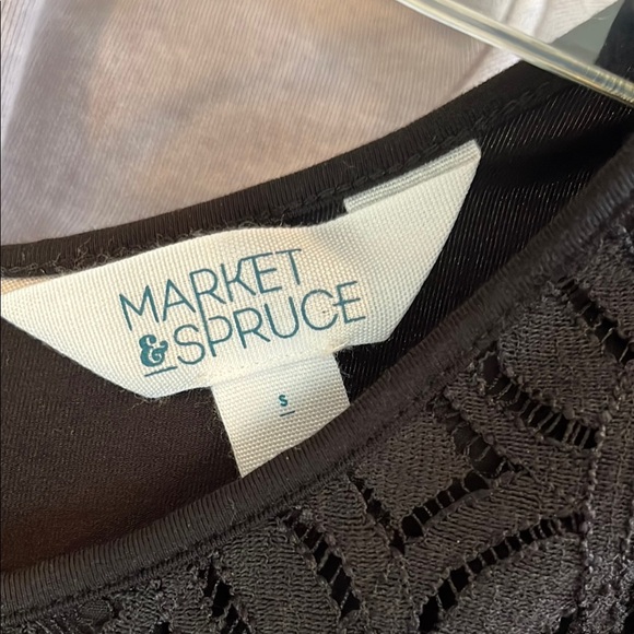 Elegant Black Patterned Top - Picture 3 of 4